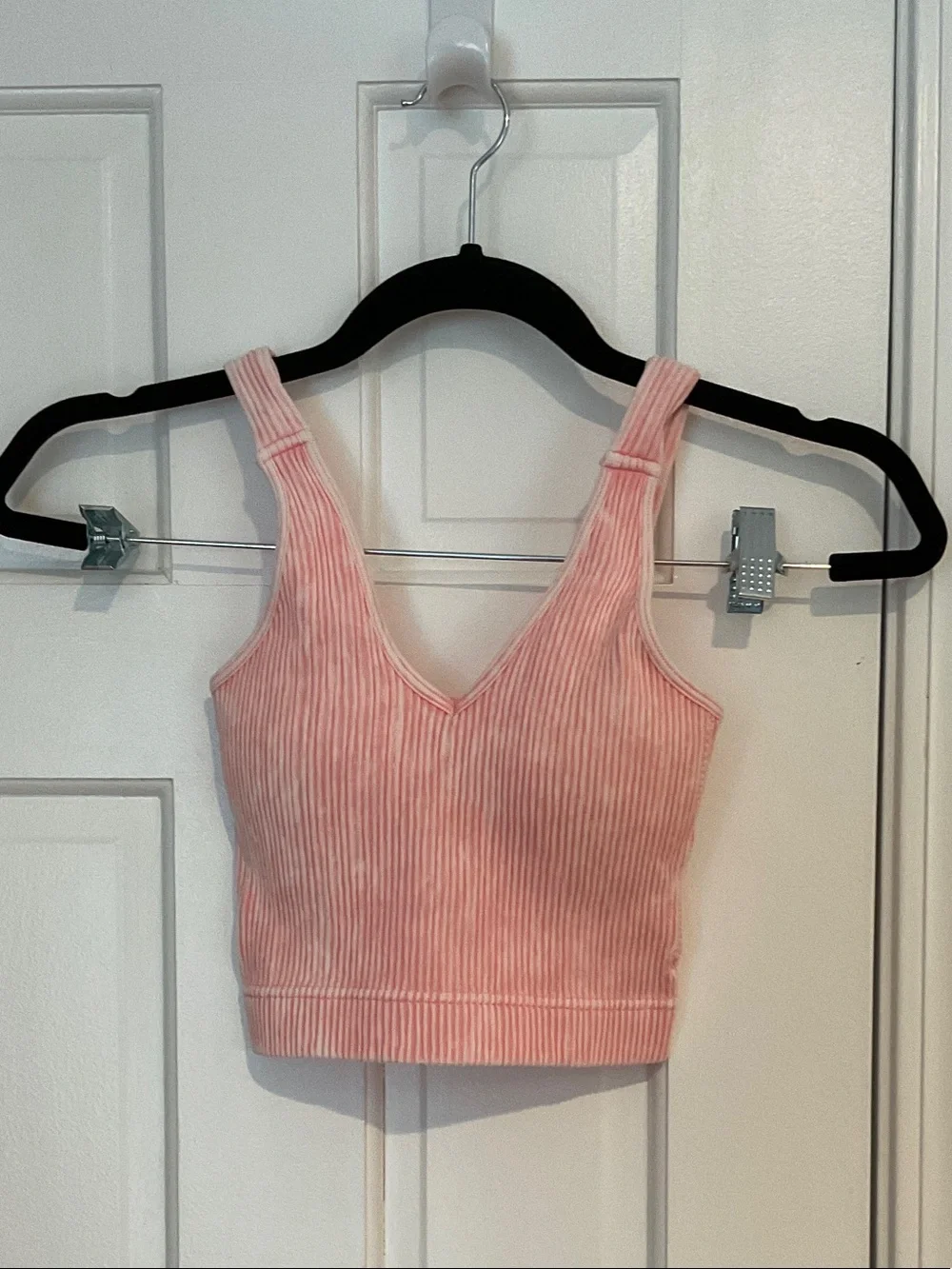 Ribbed Pink V-Neck Cropped Tank Top